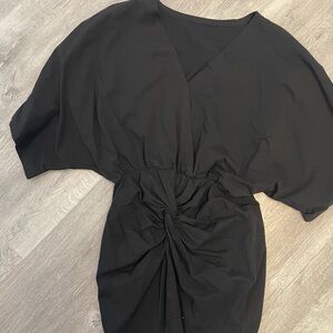 Elegant Black Dress with Knot Detail